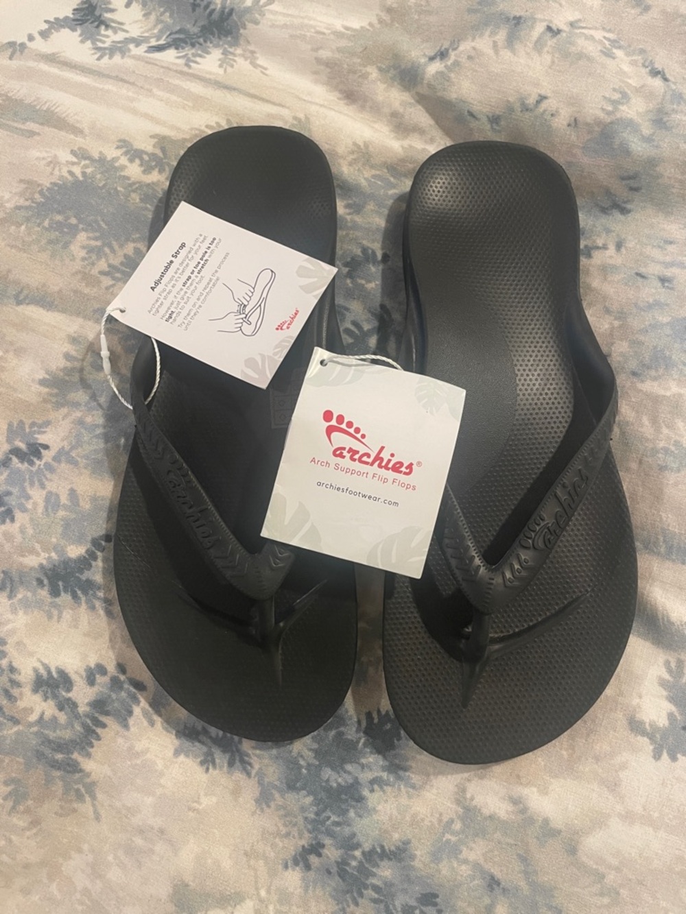 Archies Black Arch Support Flip Flops size mens9/womens10